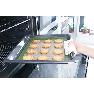 Beewise Silicone Baking Mat 30 x 40 cm