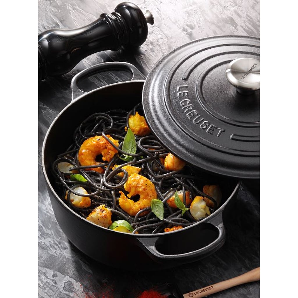 Le Creuset Signature Casserole - Check site for more Le Creuset