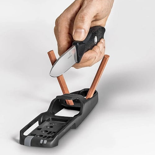 Victorinox Venture Pro Kit