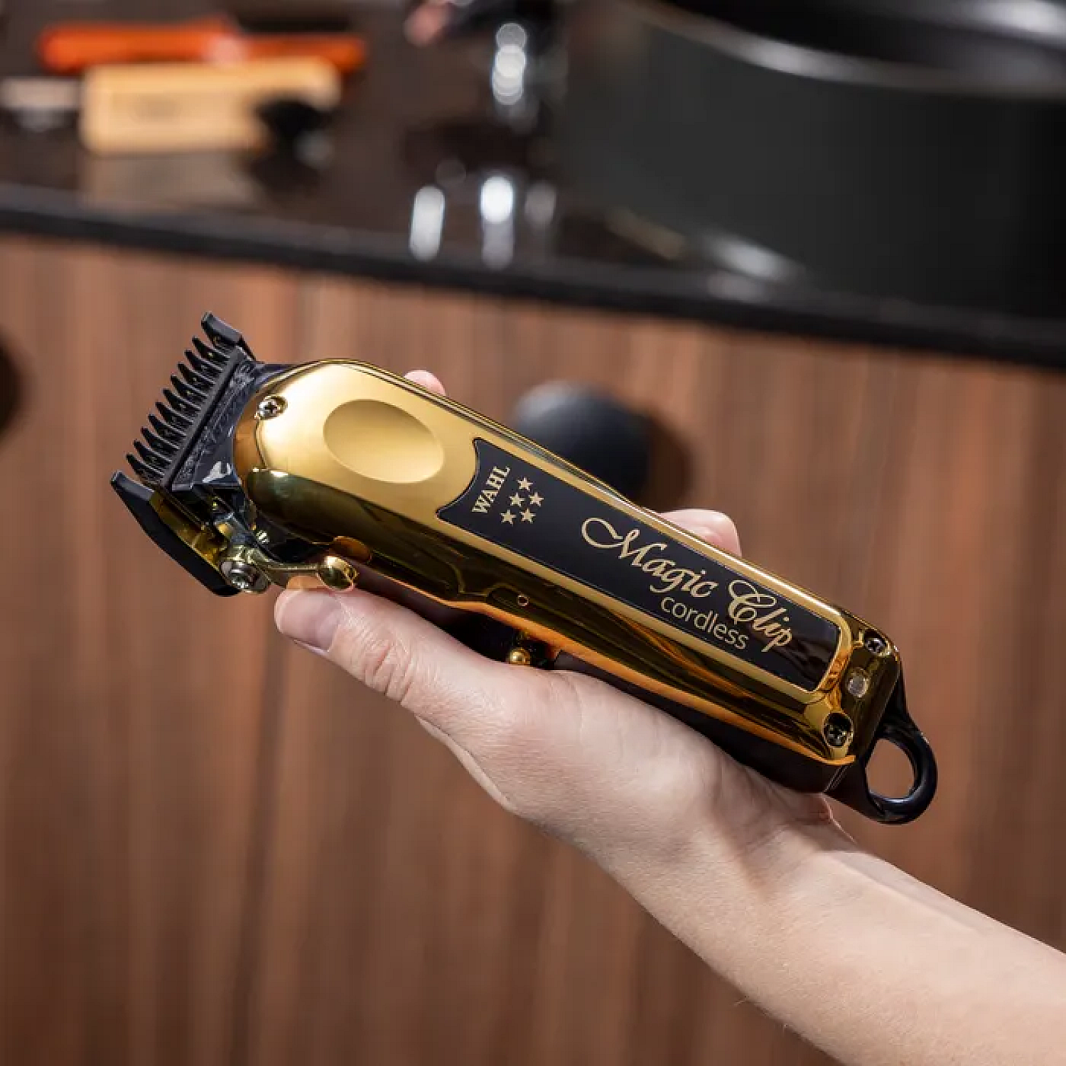 Wahl Cordless Magic Clip Tondeuse Limited Edition Gold Knivesworld.eu