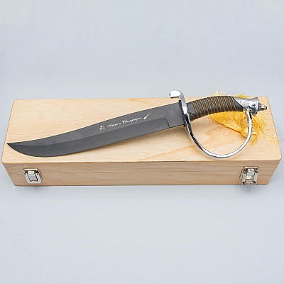 Adola Champagnesabel Zwart