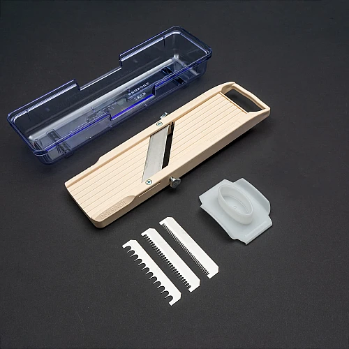 Benriner Japanse Mandoline Classic Deluxe (6.4 cm)