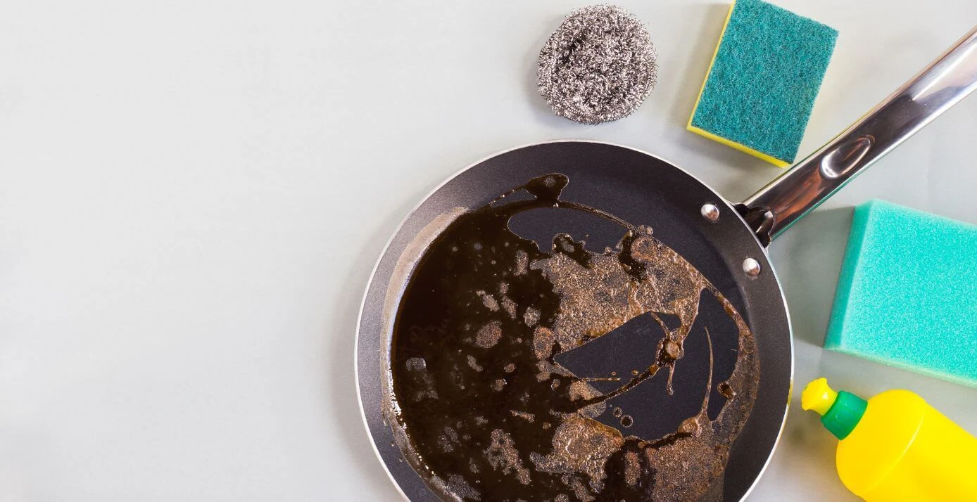 Pfannenreinigung 101: Von Keramik bis Gusseisen