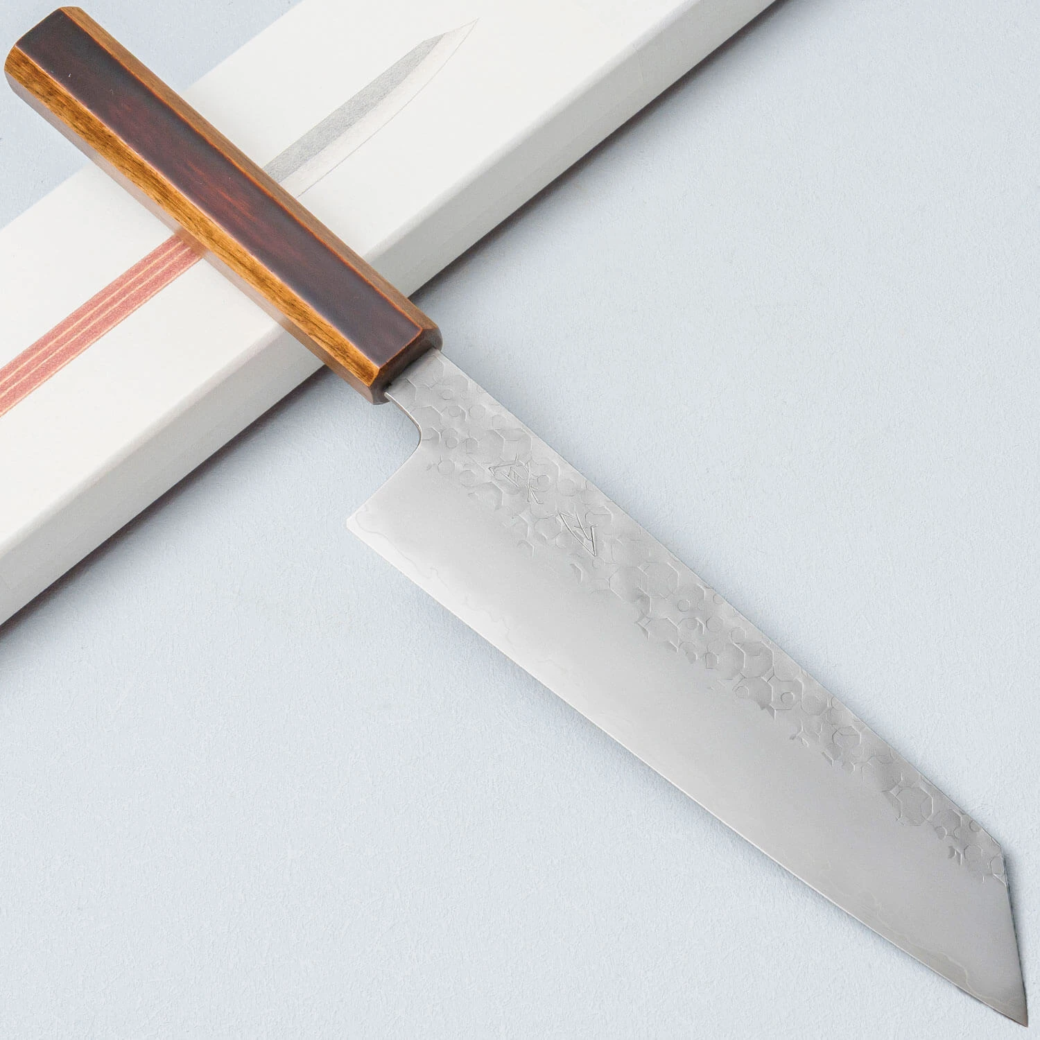 Hado Shiosai SG2 Urushi Oak Kiritsuke Gyuto 21 cm | Knivesworld.eu