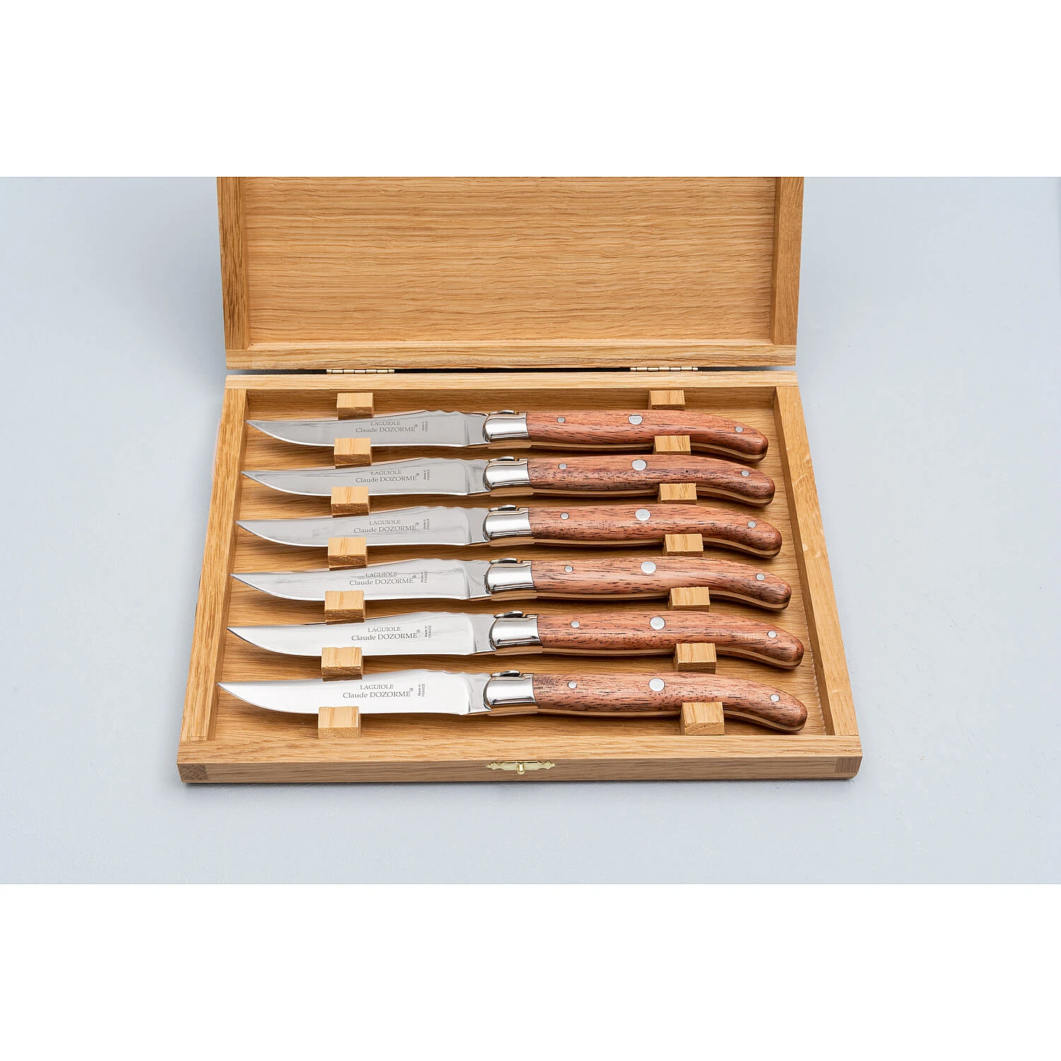 Laguiole Steakmessenset van Claude Dozorme met exotisch hout