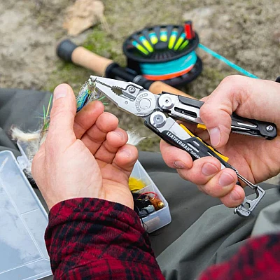 Leatherman Signal Multitool Guava