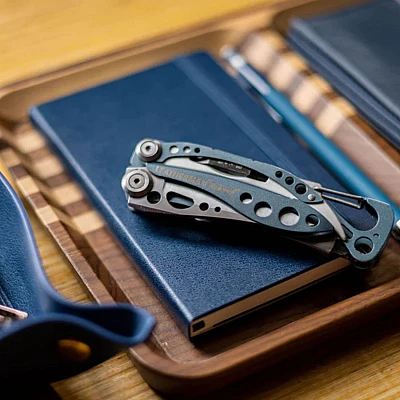 Leatherman Skeletool Multitool