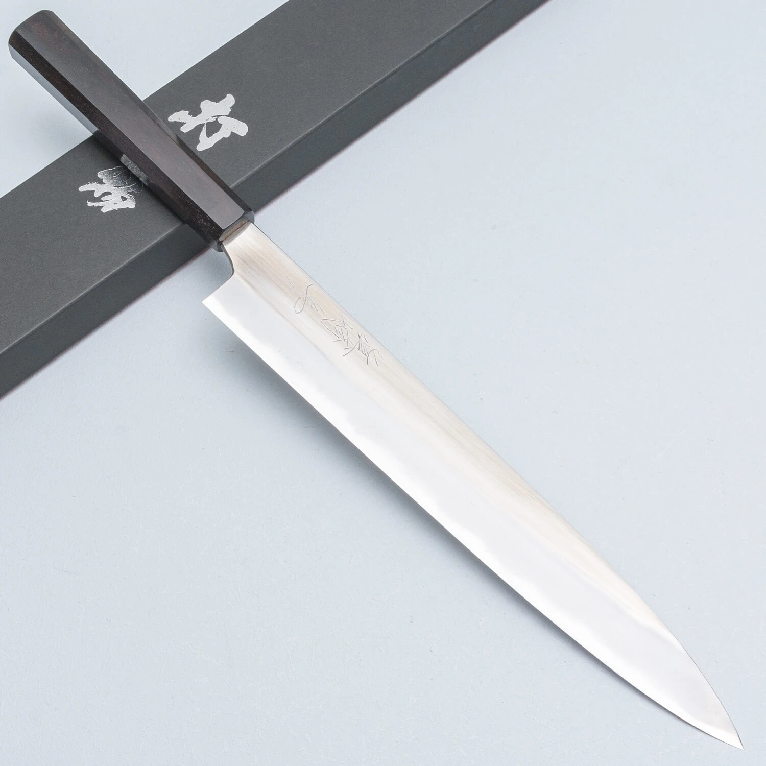 mazaki-naoki-white2-migaki-