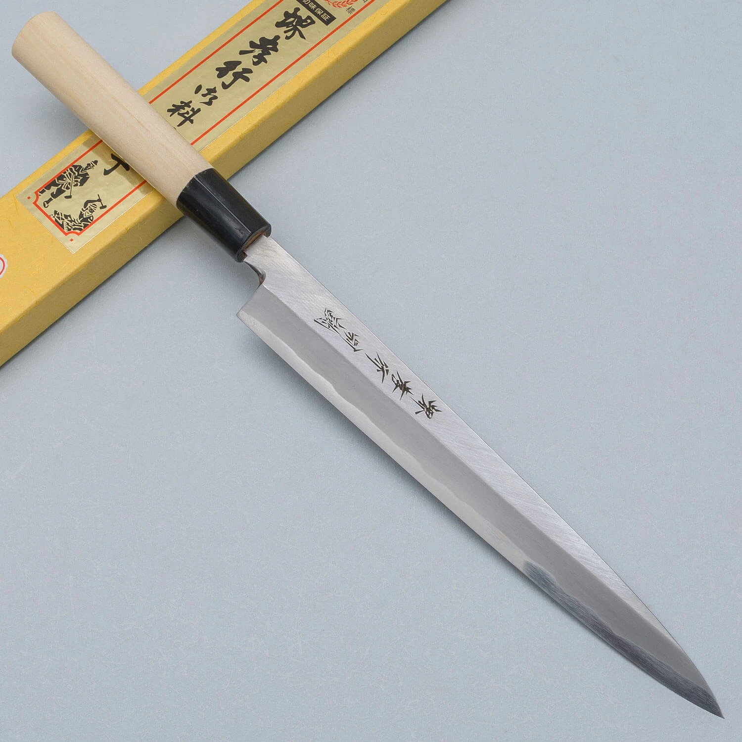 Takayuki-Tokujou-White-2-