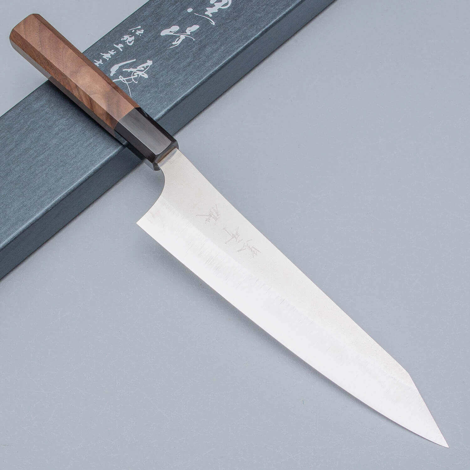 Yu Kurosaki Gekko XEOS Walnut Gyuto 21 cm | Knivesworld.eu