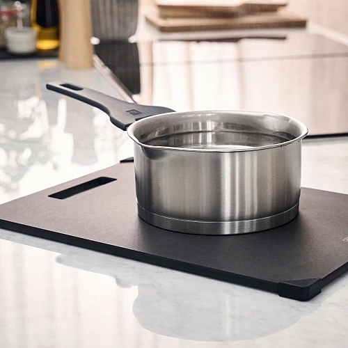 Zwilling Cutting Board Black With Juice Trench 31 x 21 cm