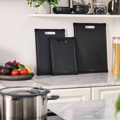 Zwilling Cutting Board Black With Juice Trench 31 x 21.5 cm