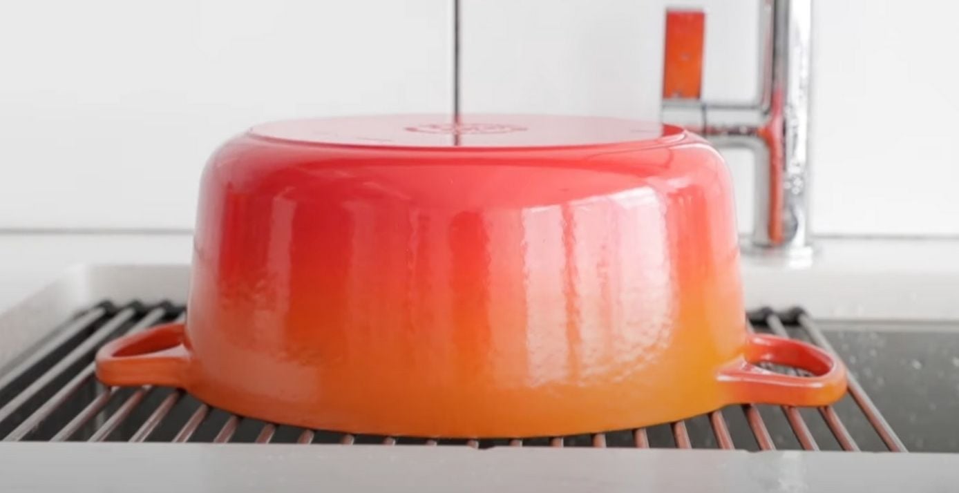 Onderhoudsgids voor gietijzeren pannen van Le Creuset